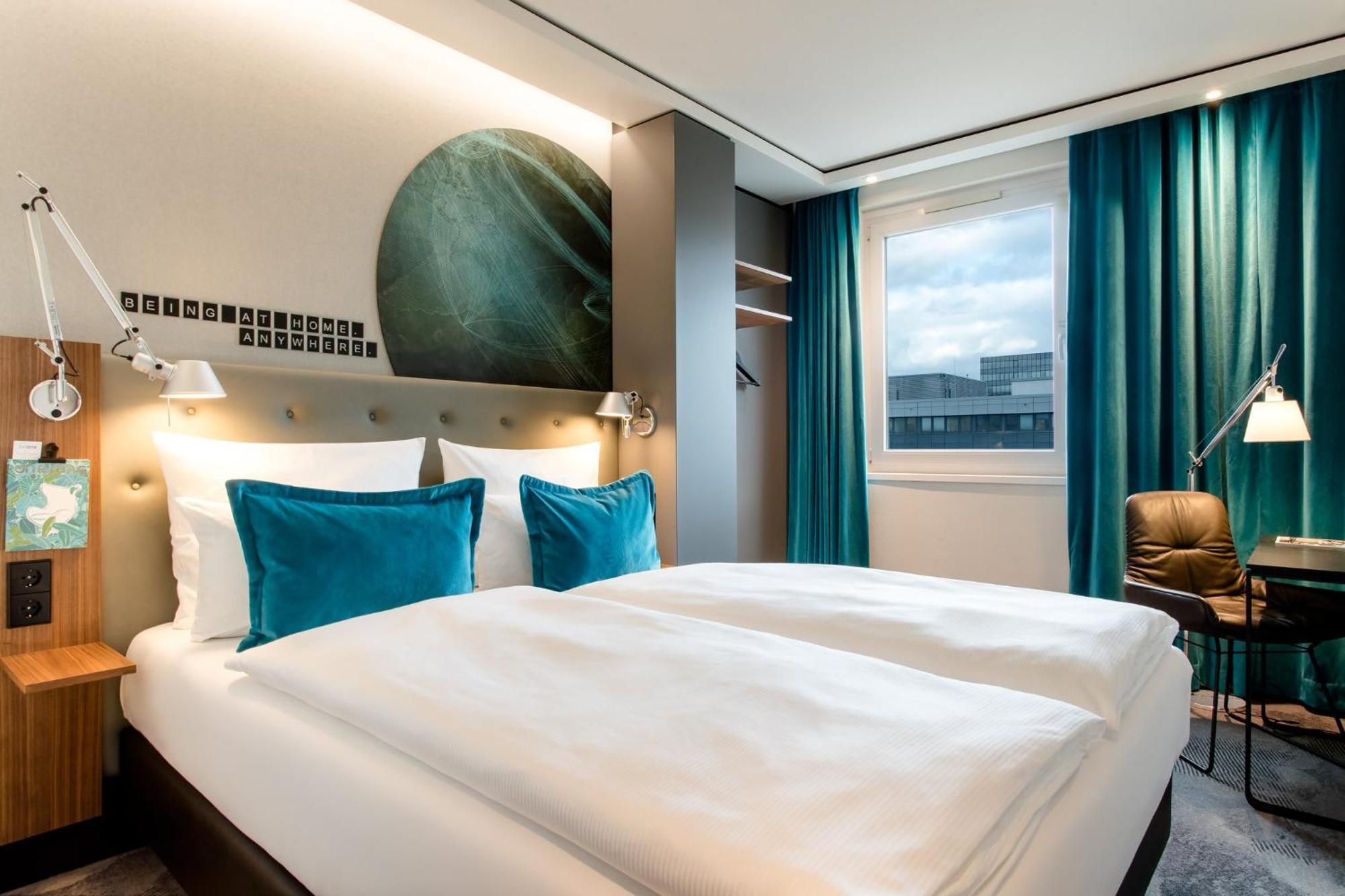 Motel One Frankfurt Airport Frankfurt am Main Exterior foto